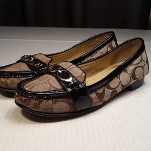 Coach "Eloise" signature loafers size 8B
